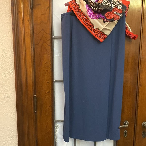 Lady Hazan - size 18w gray polyester skirt - Picture 2 of 7